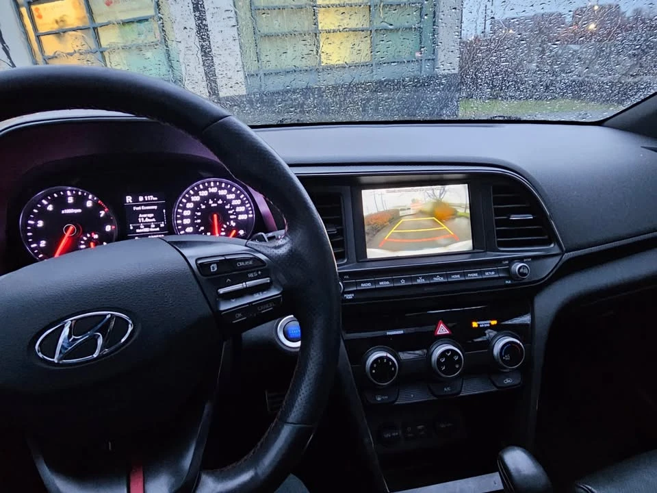 2020 Hyundai Elantra - Image 15 of 19