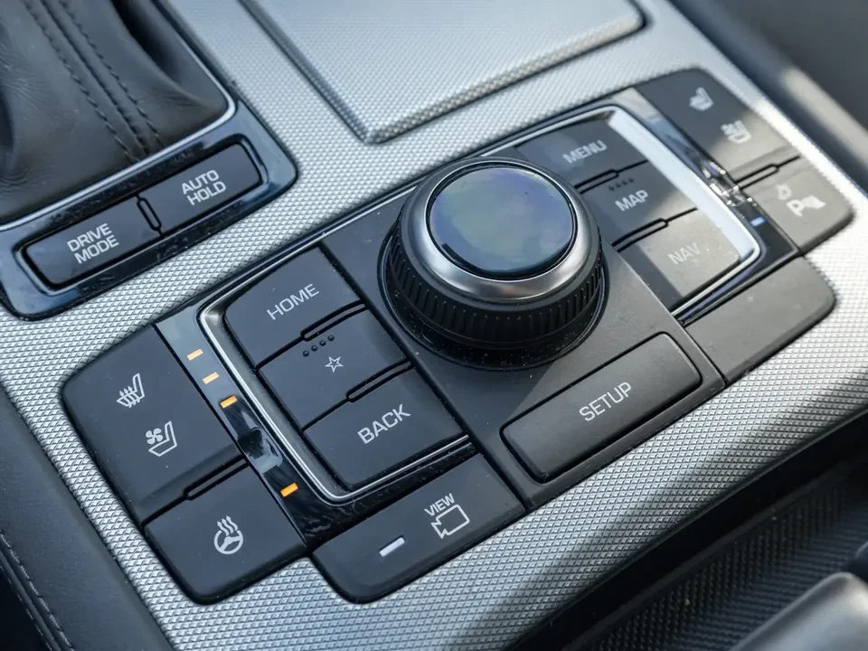 2020 Hyundai Genesis - Image 16 of 20