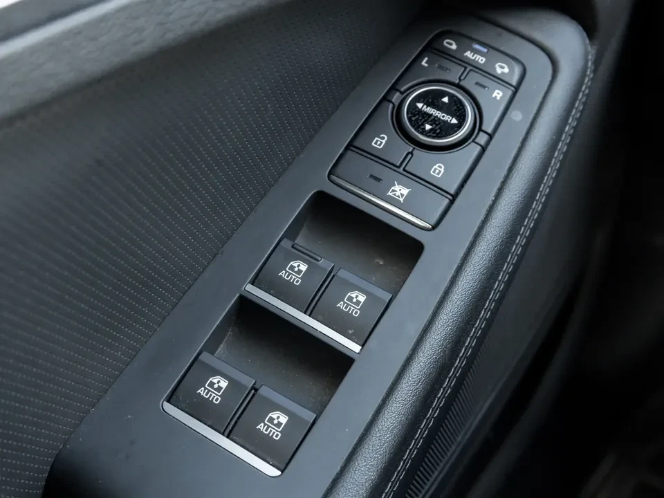 2020 Hyundai Genesis - Image 11 of 20
