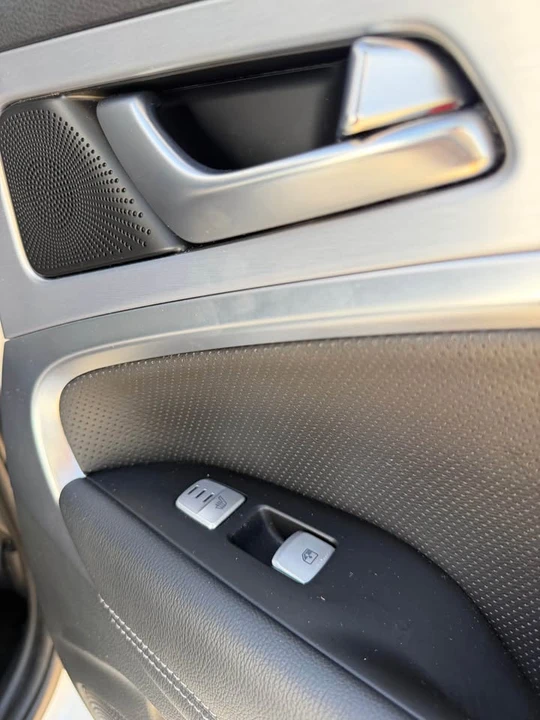 2020 Hyundai Genesis - Image 15 of 16