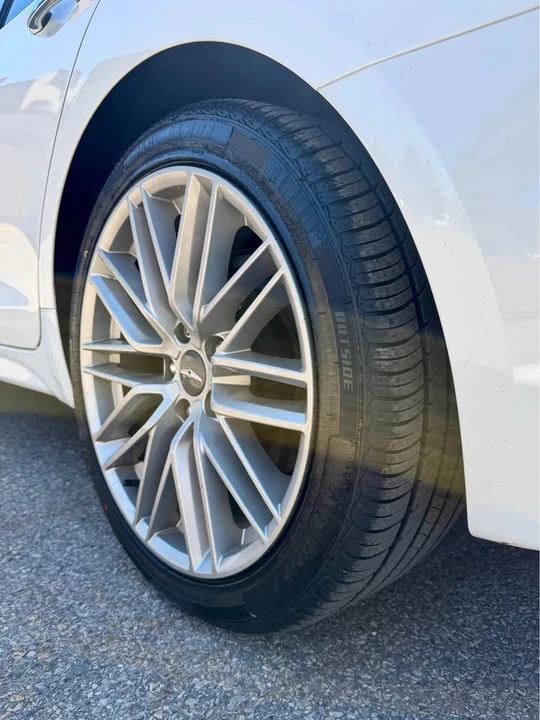 2020 Hyundai Genesis - Image 6 of 15