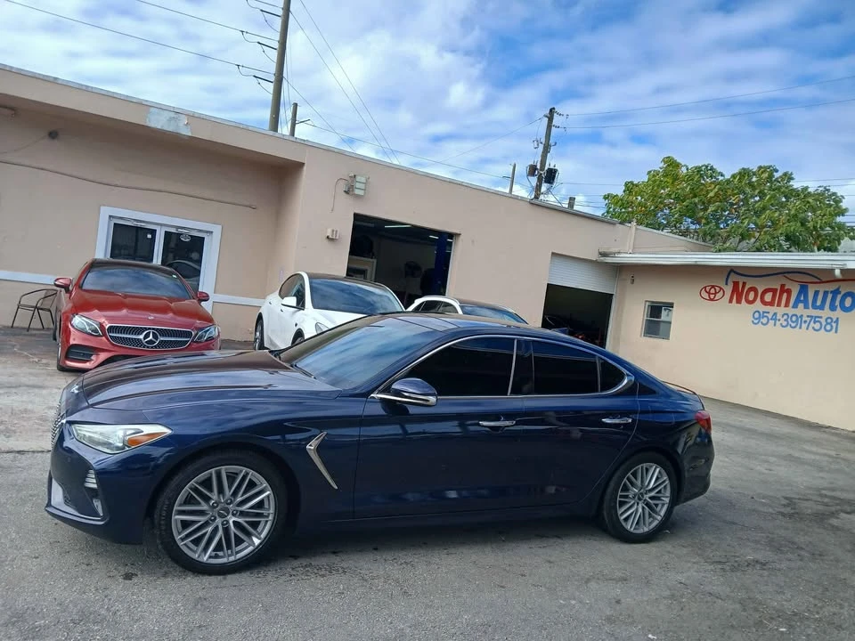 2020 Hyundai Genesis - Image 2 of 11