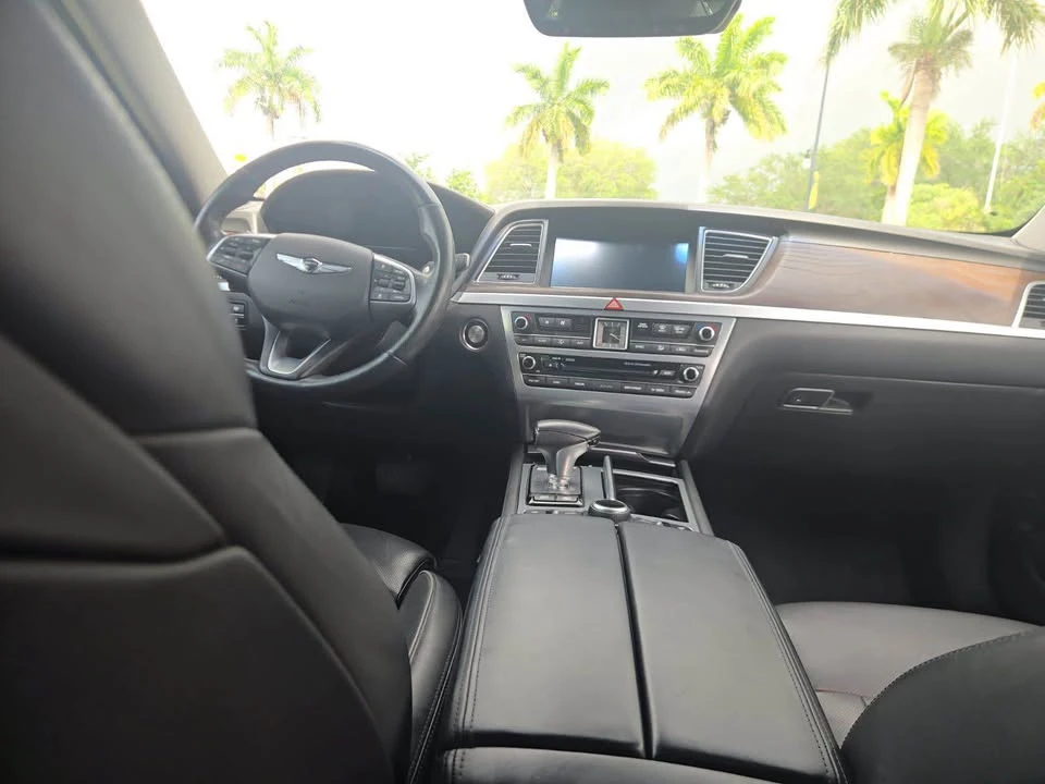 2020 Hyundai Genesis - Image 5 of 8