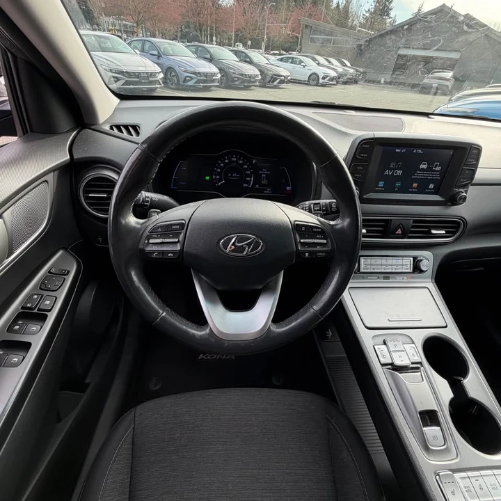 2020 Hyundai Kona - Image 9 of 17