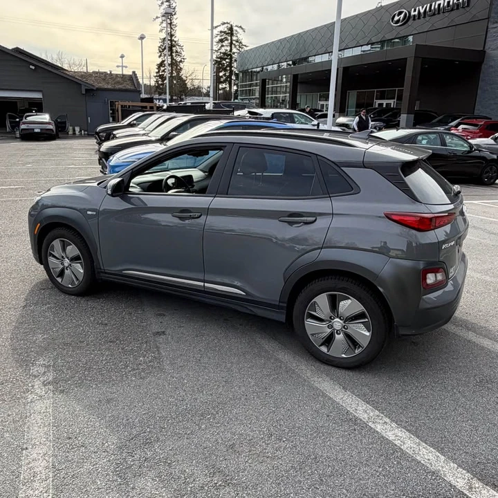 2020 Hyundai Kona - Image 7 of 17