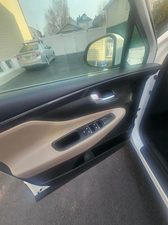 2020 Hyundai Santa Fe - Image 11 of 20