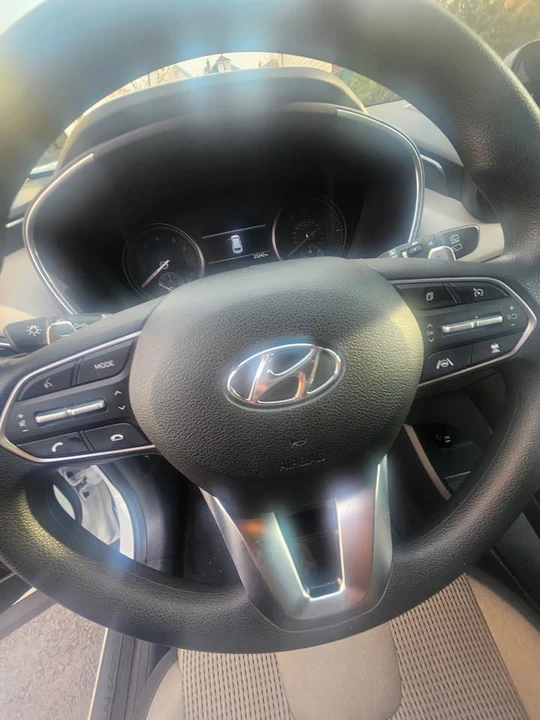 2020 Hyundai Santa Fe - Image 6 of 20
