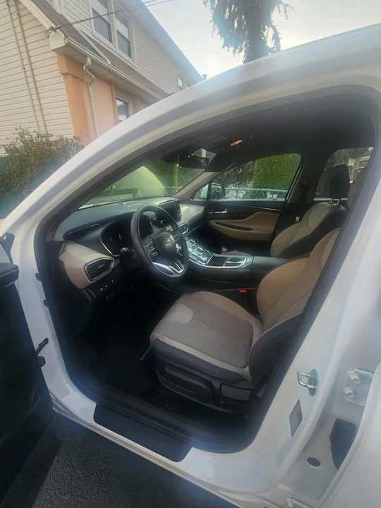 2020 Hyundai Santa Fe - Image 7 of 20