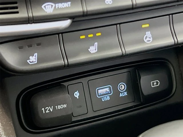 2020 Hyundai Santa Fe - Image 15 of 20
