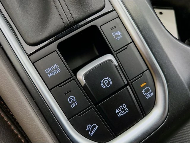 2020 Hyundai Santa Fe - Image 17 of 20