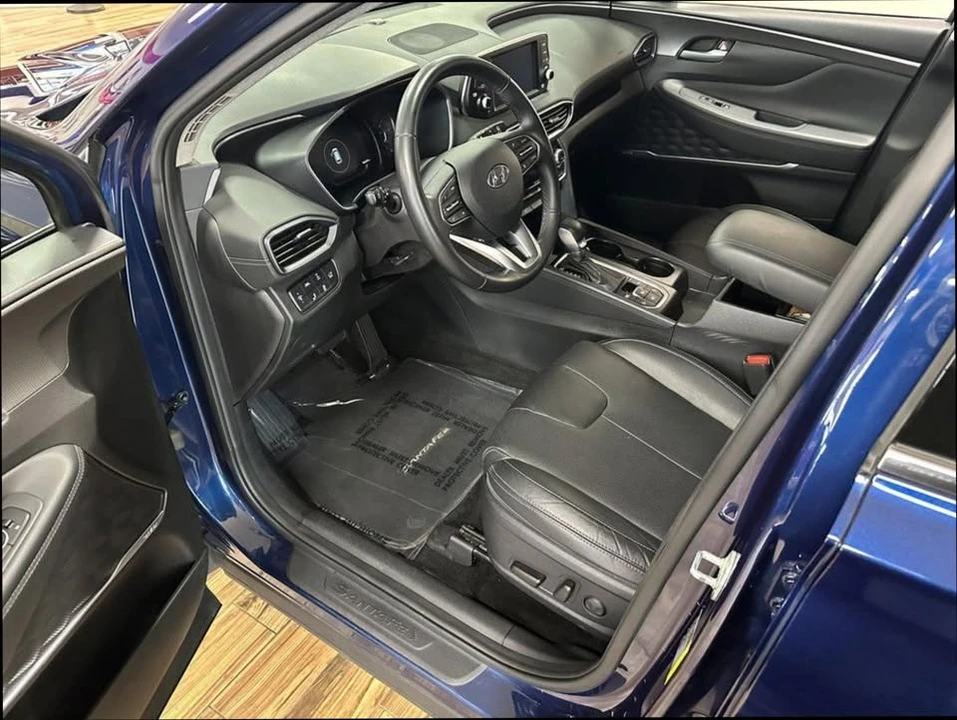 2020 Hyundai Santa Fe - Image 9 of 20