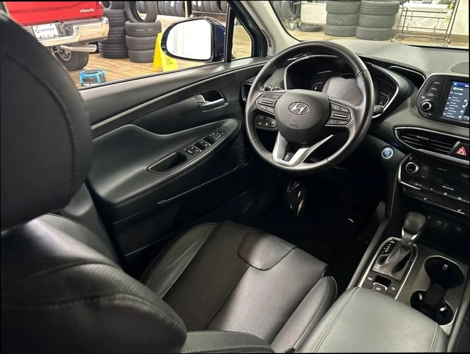 2020 Hyundai Santa Fe - Image 16 of 20