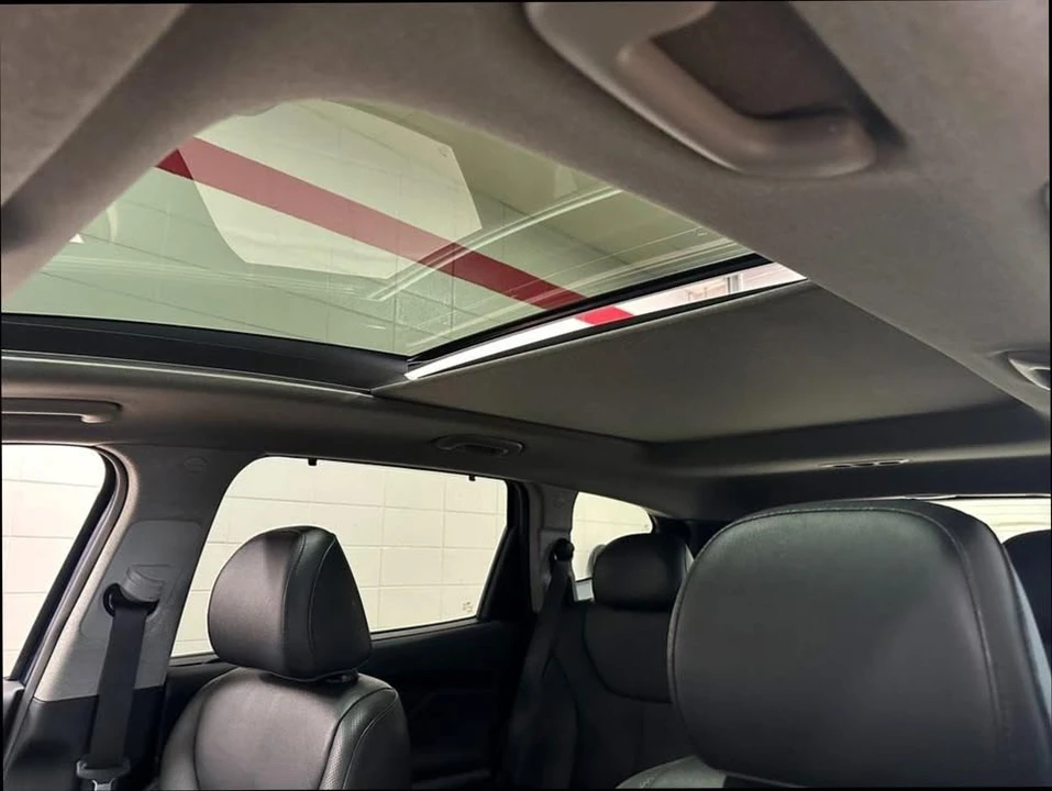 2020 Hyundai Santa Fe - Image 10 of 20