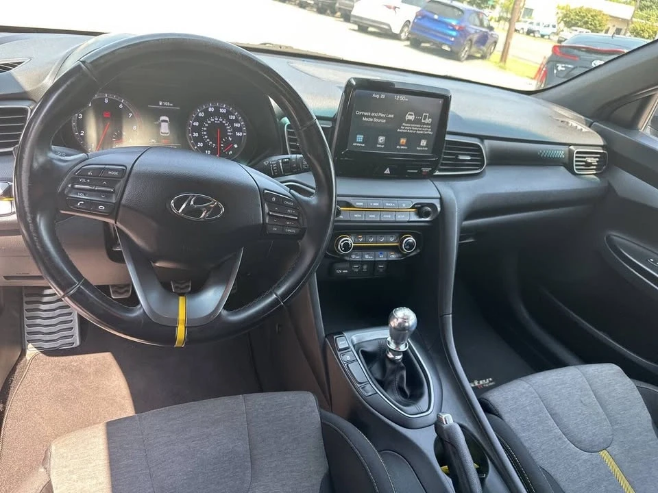 2020 Hyundai Veloster - Image 15 of 16
