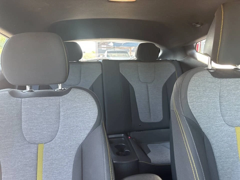 2020 Hyundai Veloster - Image 10 of 16