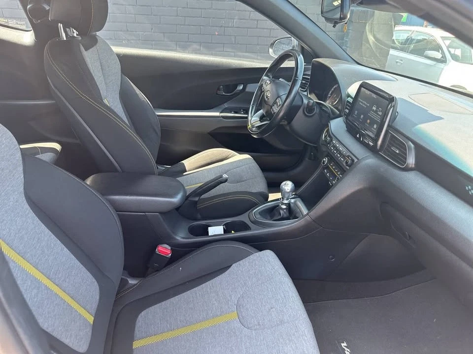 2020 Hyundai Veloster - Image 9 of 16