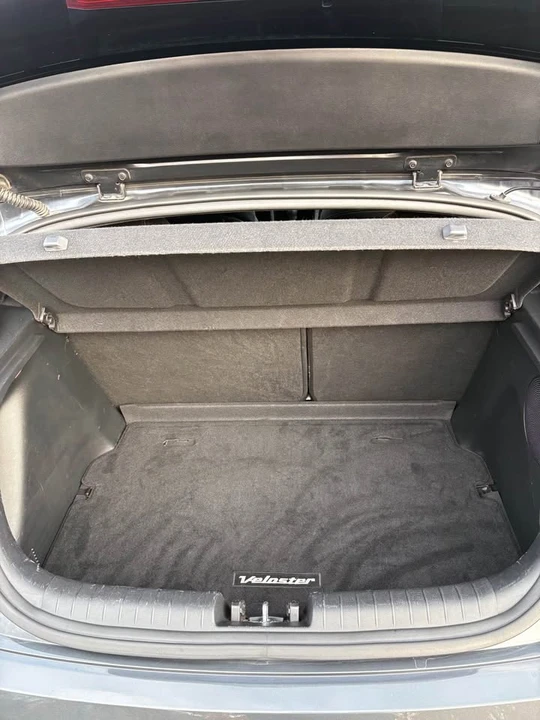 2020 Hyundai Veloster - Image 7 of 9