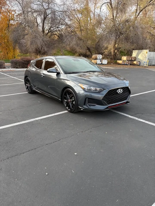 2020 Hyundai Veloster - Image 2 of 9