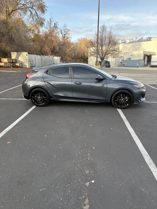 2020 Hyundai Veloster - Image 3 of 9