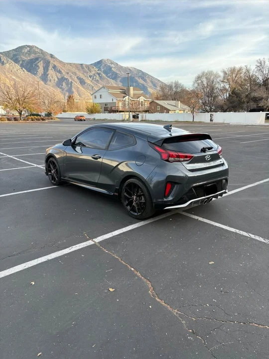 2020 Hyundai Veloster - Image 5 of 9