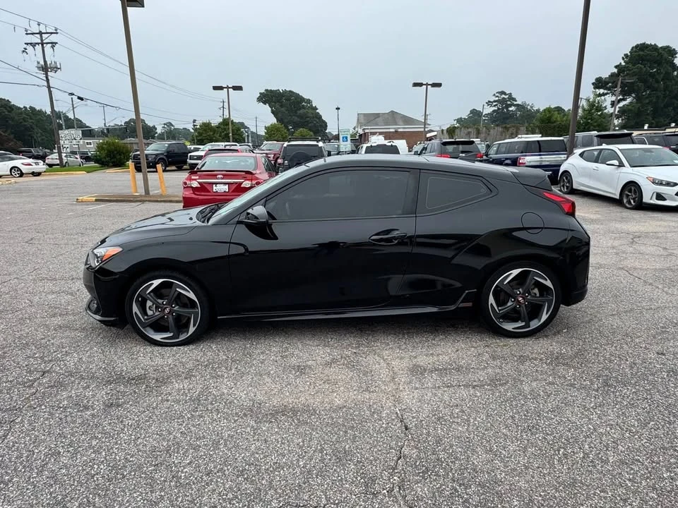 2020 Hyundai Veloster - Image 2 of 20