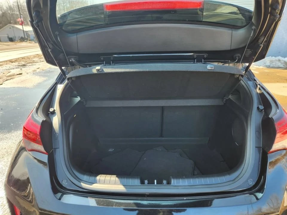 2020 Hyundai Veloster - Image 11 of 17