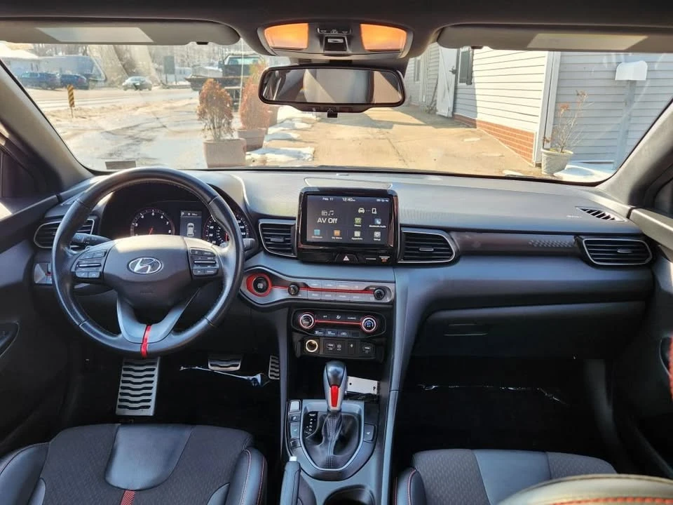 2020 Hyundai Veloster - Image 15 of 17