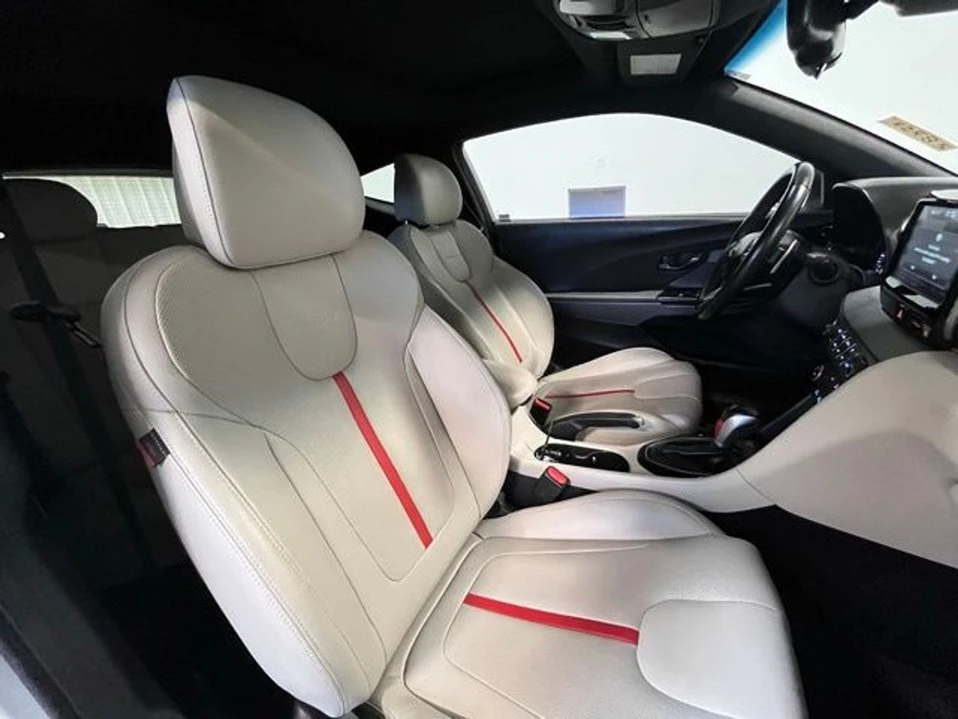 2020 Hyundai Veloster - Image 8 of 20
