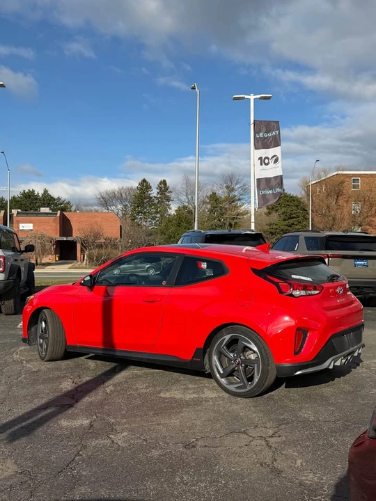 2020 Hyundai Veloster - Image 8 of 10