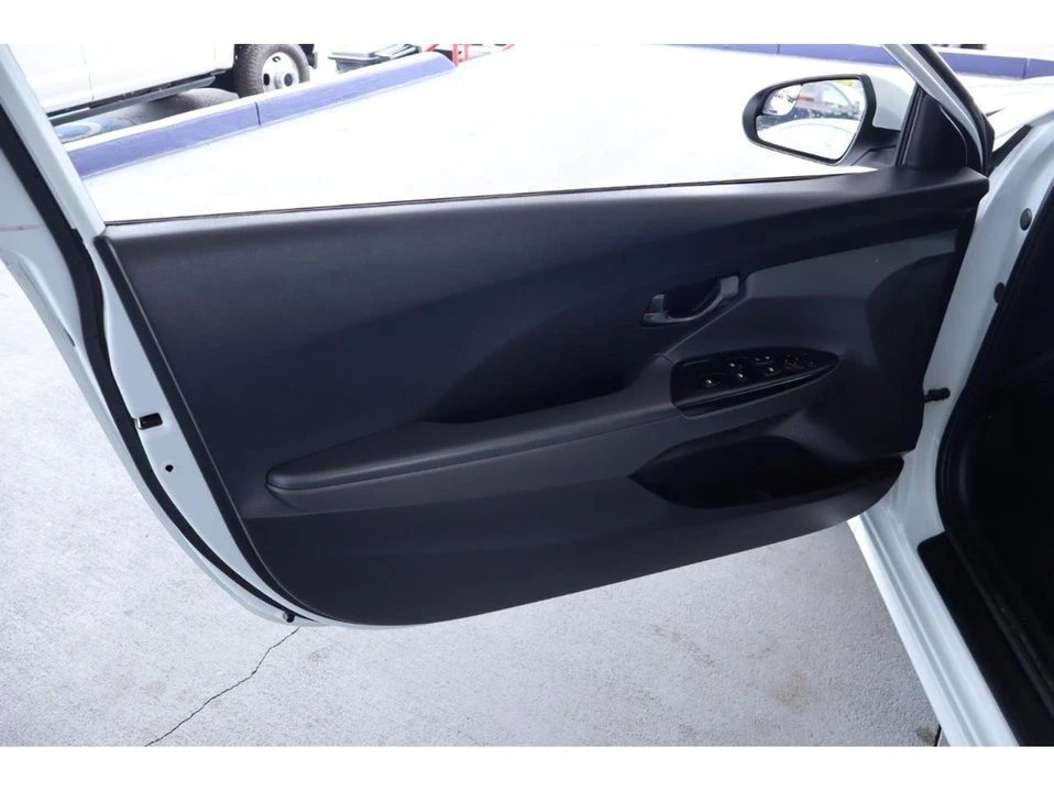 2020 Hyundai Veloster - Image 12 of 20