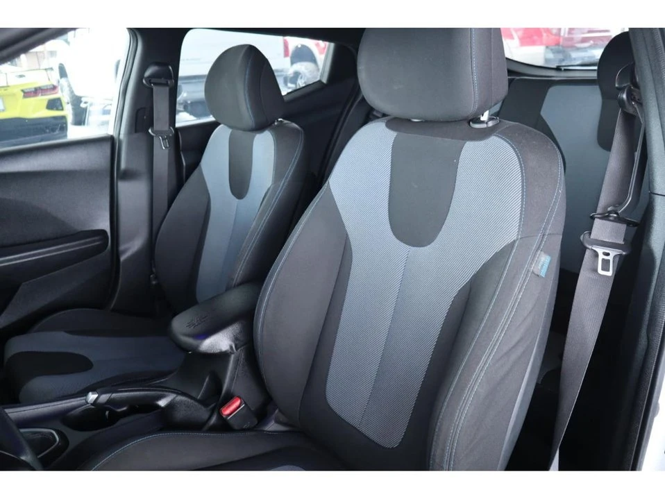 2020 Hyundai Veloster - Image 14 of 20