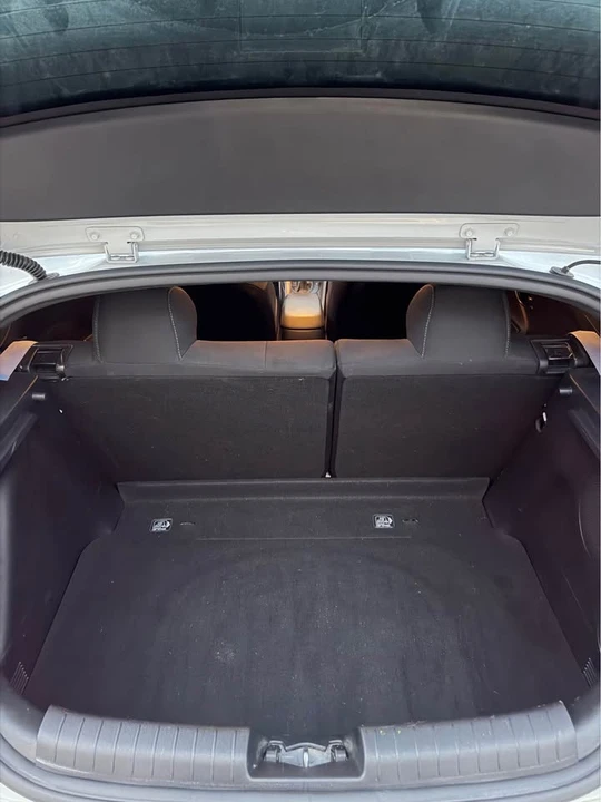 2020 Hyundai Veloster N - Image 11 of 15
