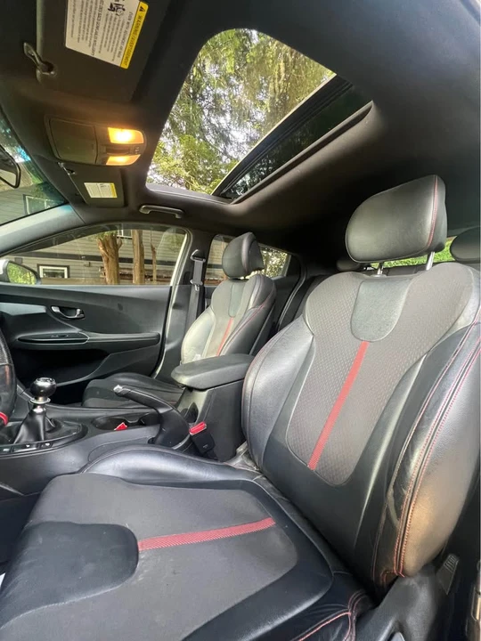 2020 Hyundai Veloster - Image 13 of 15