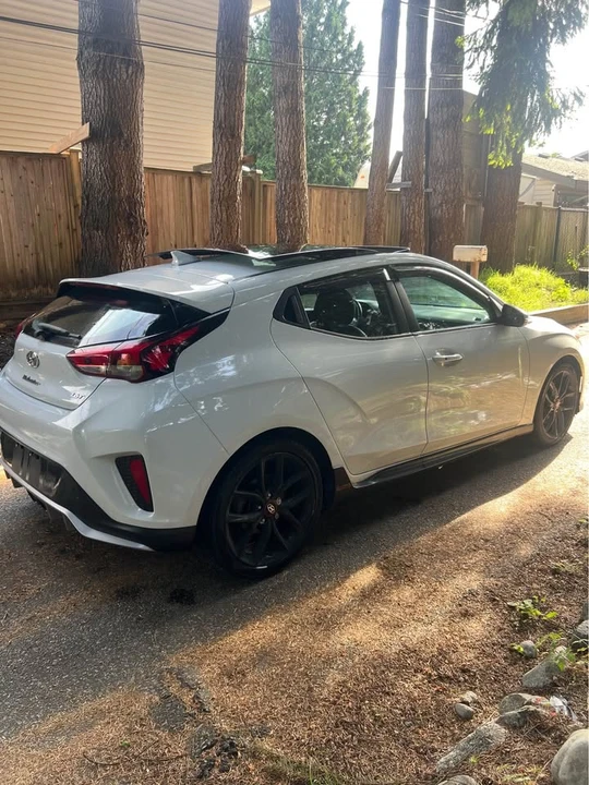 2020 Hyundai Veloster - Image 9 of 15