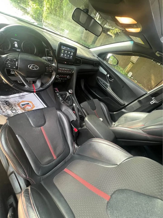 2020 Hyundai Veloster - Image 11 of 15