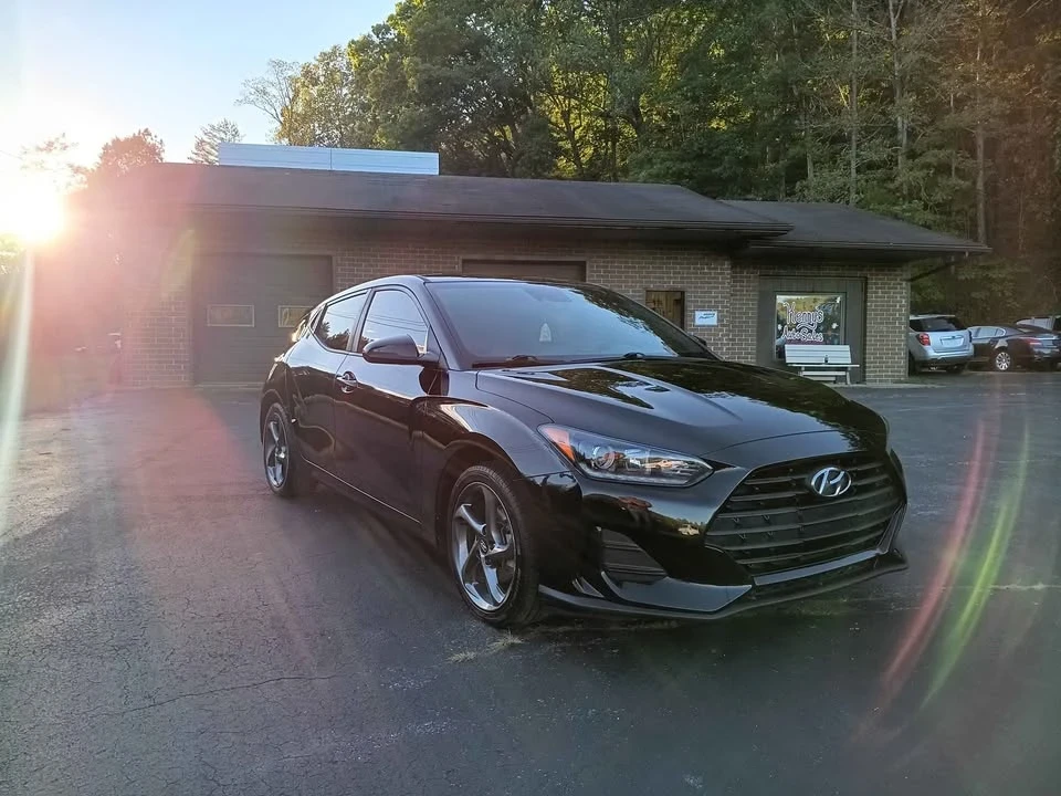 2020 Hyundai Veloster - Image 9 of 10