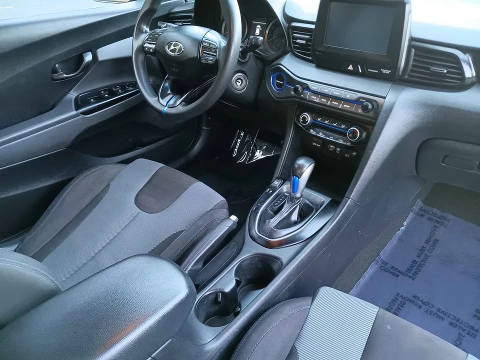 2020 Hyundai Veloster - Image 6 of 10