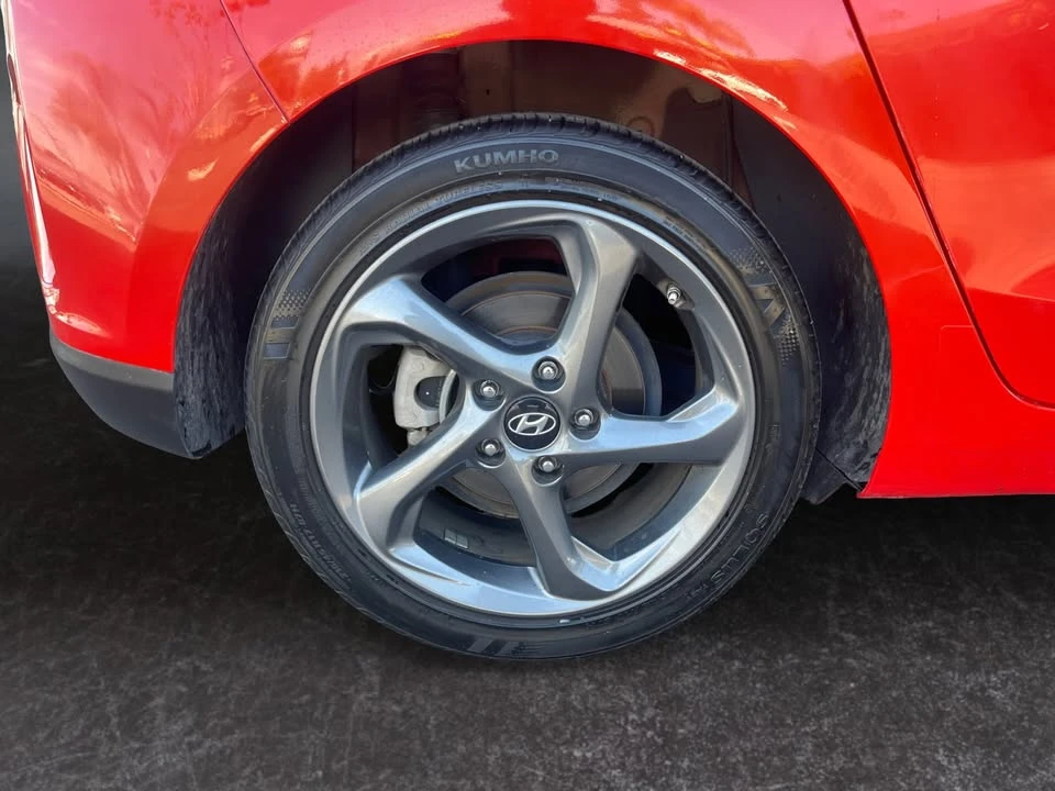 2020 Hyundai Veloster - Image 13 of 19