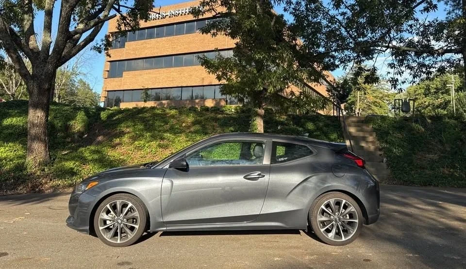 2020 Hyundai Veloster - Image 2 of 6