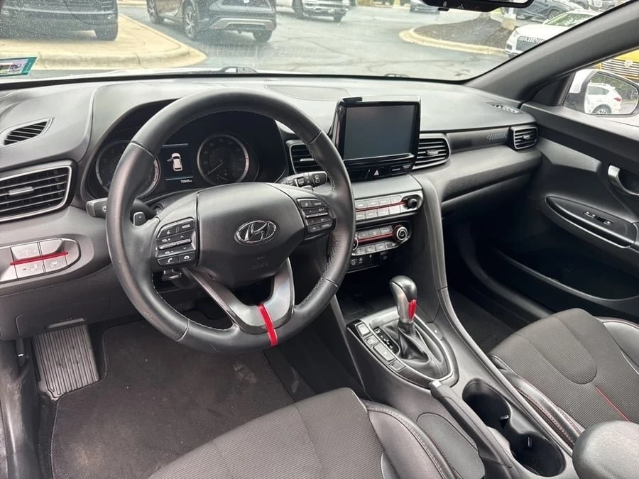 2020 Hyundai Veloster - Image 6 of 9