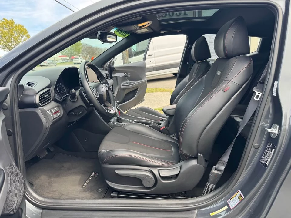 2020 Hyundai Veloster - Image 7 of 12