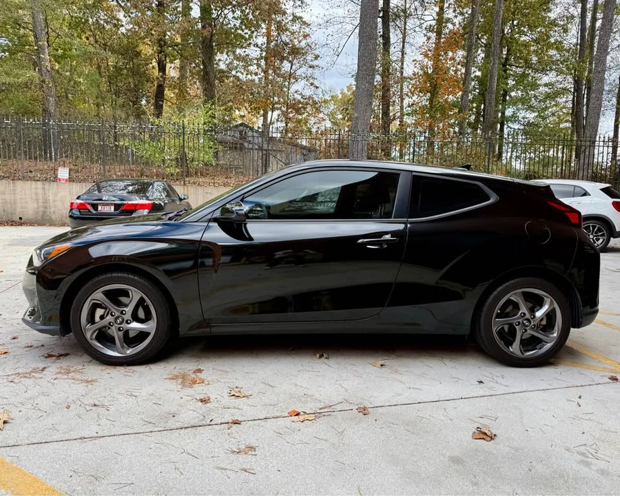 2020 Hyundai Veloster - Image 2 of 19
