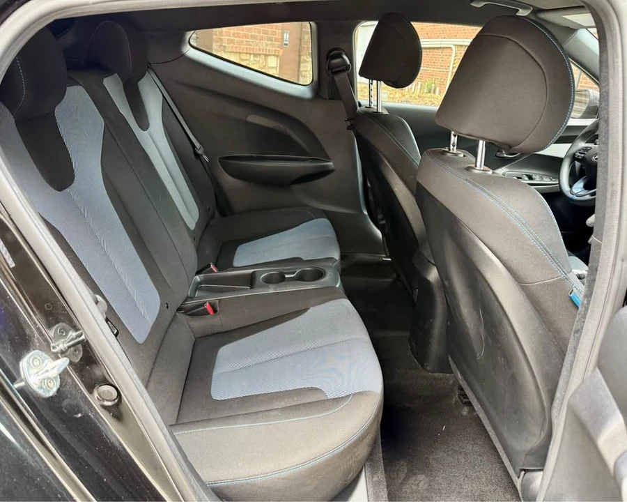 2020 Hyundai Veloster - Image 17 of 19