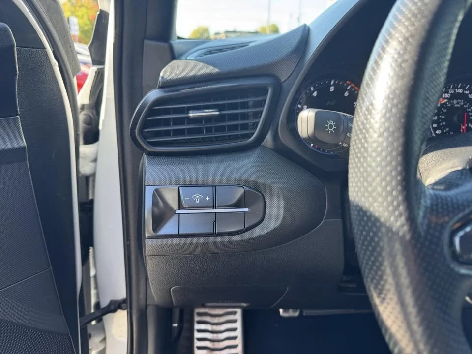2020 Hyundai Veloster - Image 10 of 10