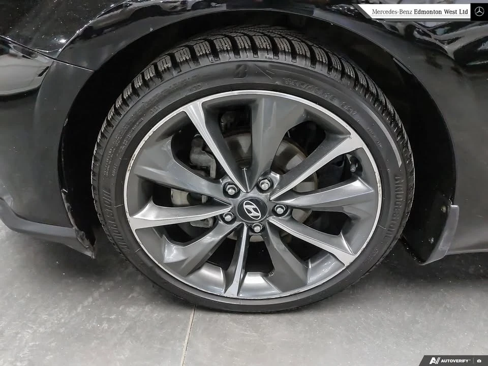 2020 Hyundai Veloster - Image 7 of 10