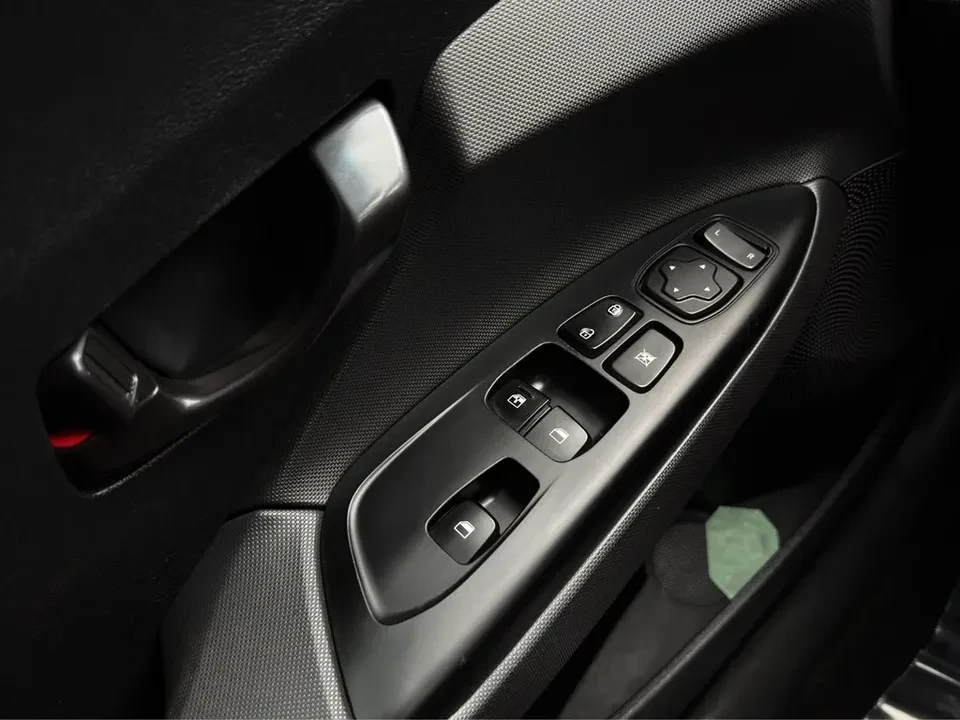 2020 Hyundai Veloster N - Image 10 of 14