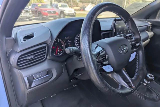 2020 Hyundai Veloster N - Image 11 of 18