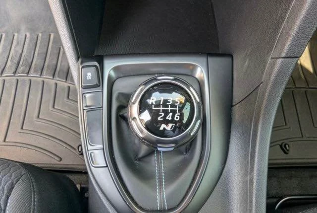2020 Hyundai Veloster N - Image 12 of 18