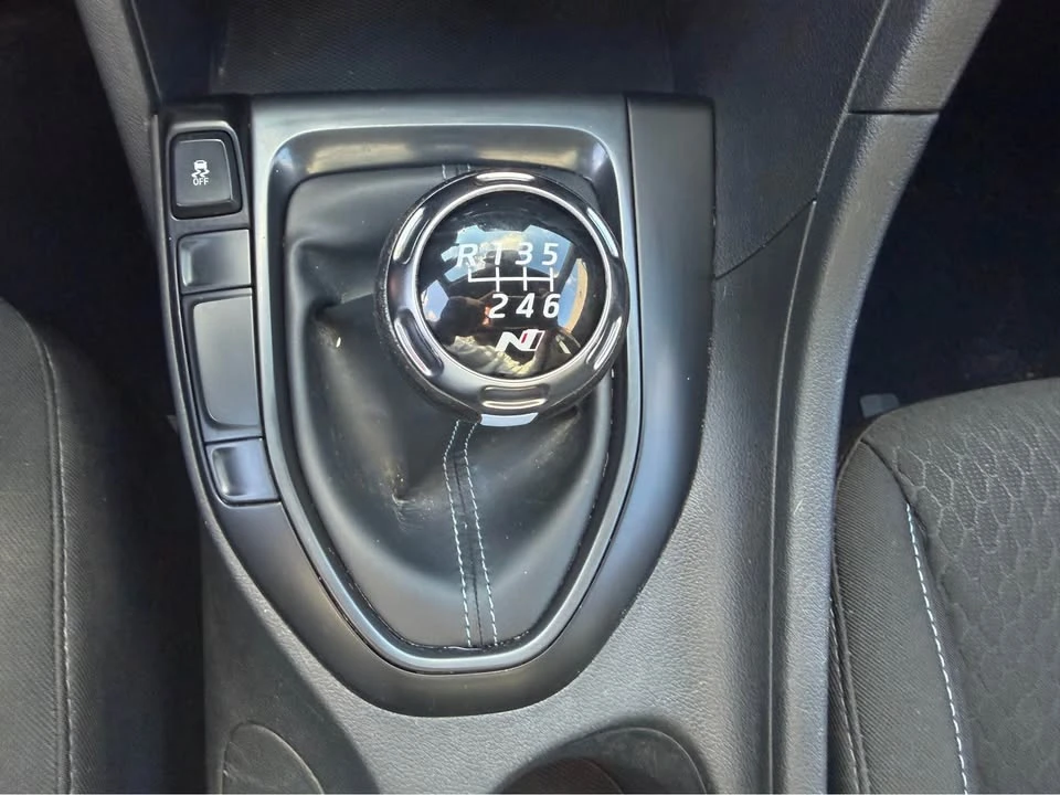 2020 Hyundai Veloster N - Image 11 of 16