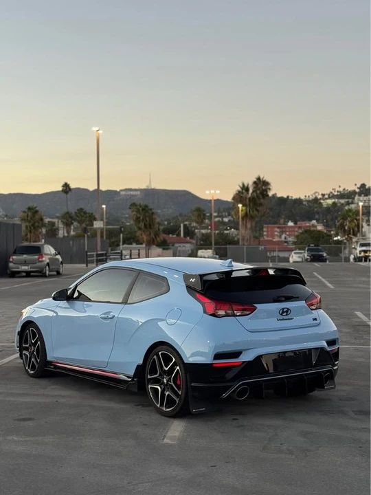 2020 Hyundai Veloster N - Image 11 of 17
